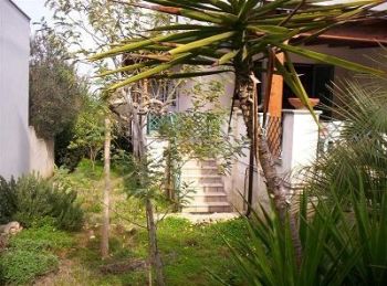 Villa unifamiliare arredata con giardino