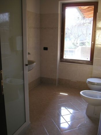 Appartamento nuovo e vuoto - Bagno