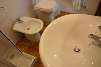 Appartamento in zona collinare - Bagno