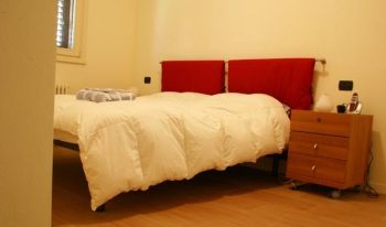 Villa unifamiliare in zona verde - Camera da letto
