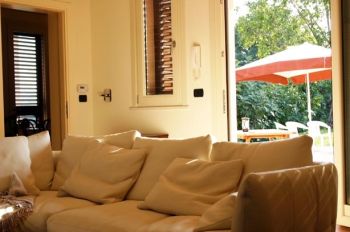 Villa unifamiliare in zona verde - Sala