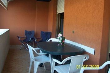 Bilocale arredato con terrazzo Andora