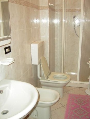 Casa con posto auto Via aurelia - Facciata