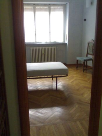 Affittasi appartamento arredato.