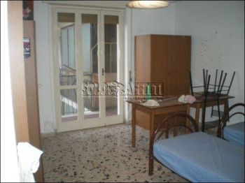 Casa arredata con balcone Barriera