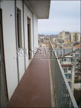 Appartamento arredato con balcone Centro