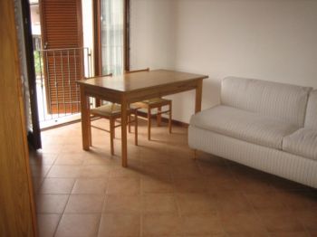 Appartamento arredato con posto auto