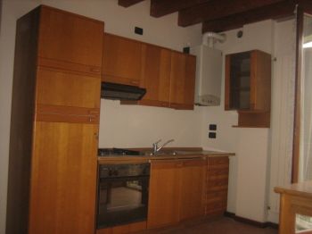 Appartamento arredato con posto auto