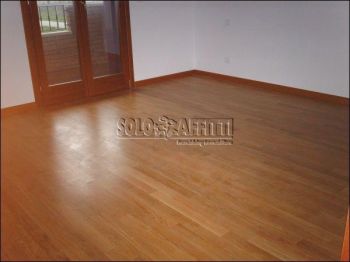Villa a schiera con garage e giardino