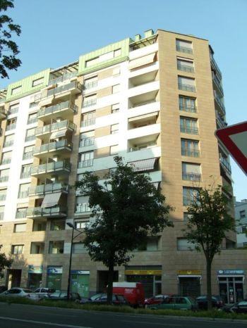 Casa con posto auto e balcone Cenisia