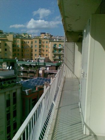 Casa con balcone Arenella