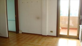 Appartamento con balcone e posto auto