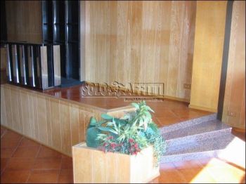 Appartamento con balcone e posto auto