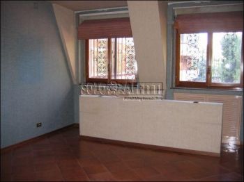 Appartamento con balcone e posto auto