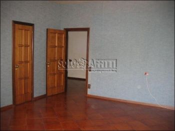 Appartamento con balcone e posto auto