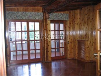 Appartamento con balcone e posto auto