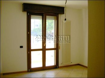 Casa con giardino e garage Limitrofo centro
