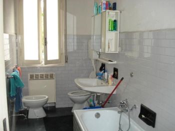 Casa con balcone Saffi