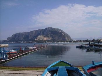 Bilocale con posto auto Mondello partanna