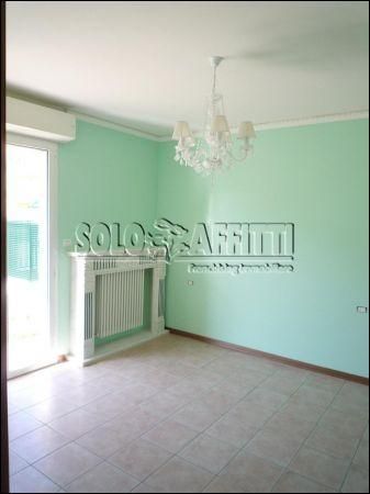 Appartamento arredato con giardino Limitrofo centro
