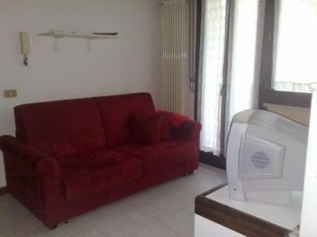 Monolocale arredato con garage Borgo roma