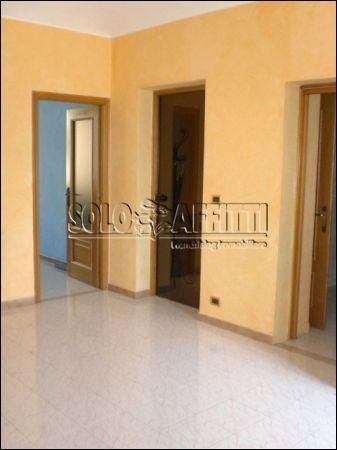 Trilocale arredato con balcone Barriera milano