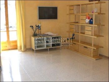 Trilocale arredato con balcone Barriera milano