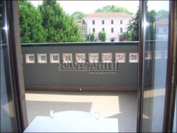 Trilocale arredato con balcone Paderno Dugnano