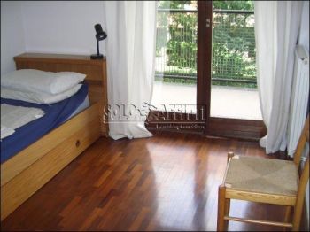 Trilocale arredato con balcone Paderno Dugnano