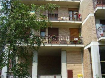Appartamento arredato con balcone Sassi