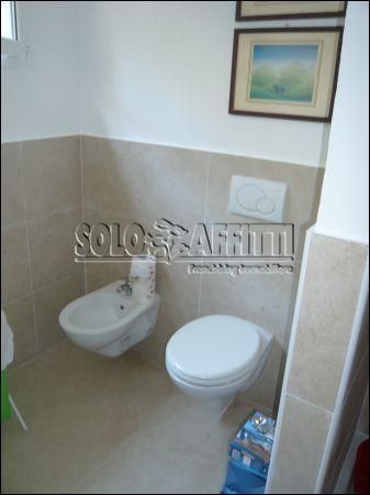 Trilocale arredato con giardino Marina centro