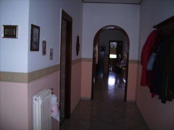 Casa con balcone Arenella