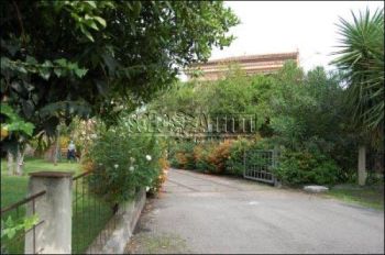 Appartamento arredato con giardino Acireale