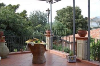 Casa arredata con giardino Acireale