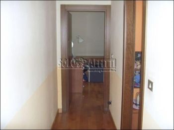 Trilocale arredato con balcone Paderno Dugnano