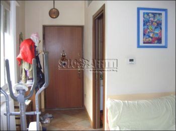 Trilocale arredato con balcone Paderno Dugnano