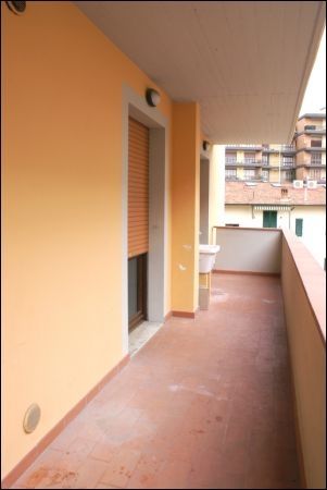 Appartamento con balcone e garage Novoli