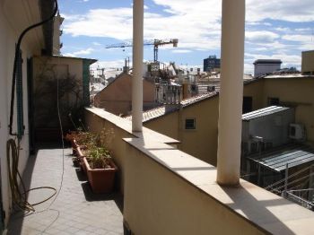Casa con balcone Brignole - vittoria