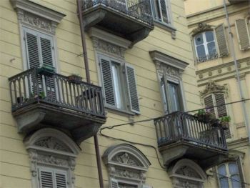 Casa con balcone San donato