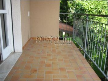 Trilocale con balcone e giardino Cazzago San Martino