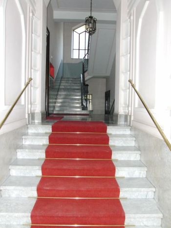 To - piazza Bernini - Ingresso