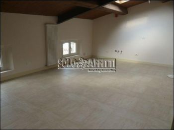 Trilocale con balcone Centro storico