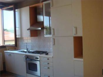 Appartamento arredato con posto auto