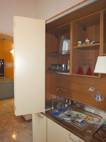 Monolocale arredato con aria condizionata