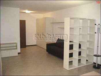 Monolocale con balcone Zona via dante