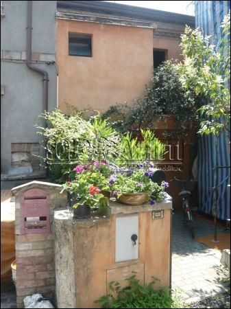 Rustico arredato con balcone Borgo san giuliano