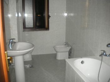 Casa con balcone Giugliano In Campania