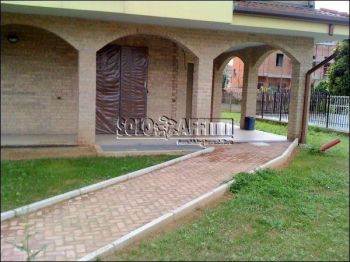 Appartamento con giardino Cassina nuova