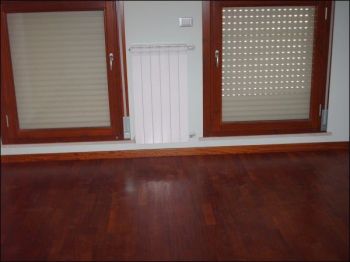 Villa con giardino e balcone Colli