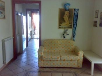 Bilocale arredato con balcone Giugliano In Campania